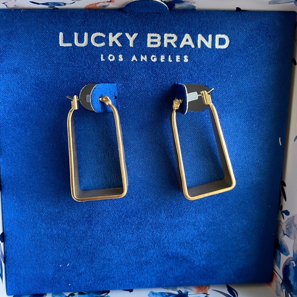 Lucky Brand Jewelry - Lucky Brand gold toned hammered flat square hoops